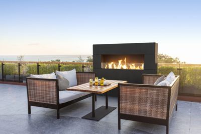 American Fyre Designs: Milan Tall Linear Fireplace
