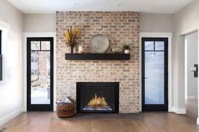 Modern Flames: Orion 26" Traditional Heliovision Fireplace