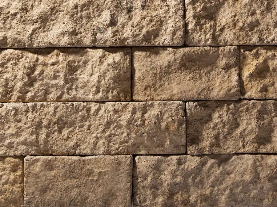 Evolve Stone National True in Dune Point, close-up